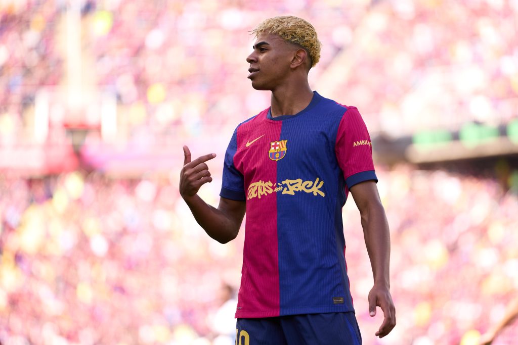 Barca gấp rút trói chân Yamal.