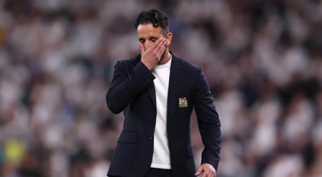 Amorim bị đặt dấu hỏi sau thất bại trước Tottenham.