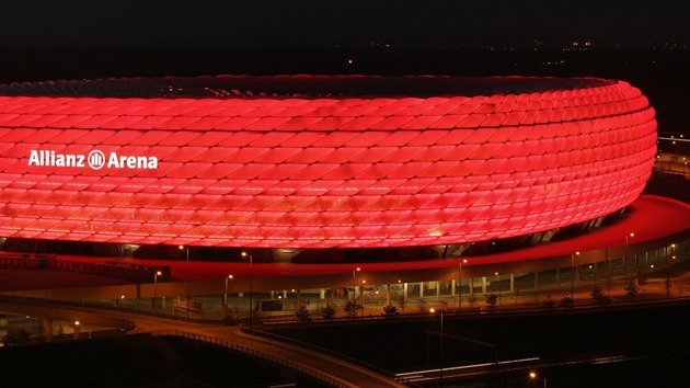 Allianz Arena là tuyệt tác của ánh sáng và công nghệ.