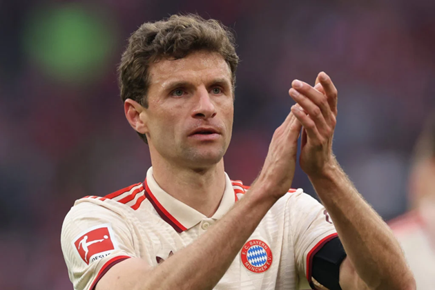 Muller đánh giá Ribery hay hơn huyền thoại Man Utd