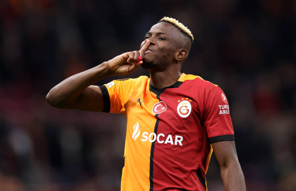 Vì Osimhen, liệu Chelsea có thay đổi chính sách chuyển nhượng?