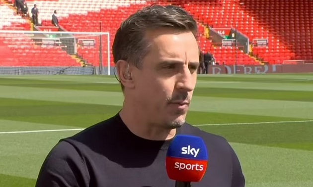 Gary Neville bị cấm tác nghiệp trận Forest - Chelsea
