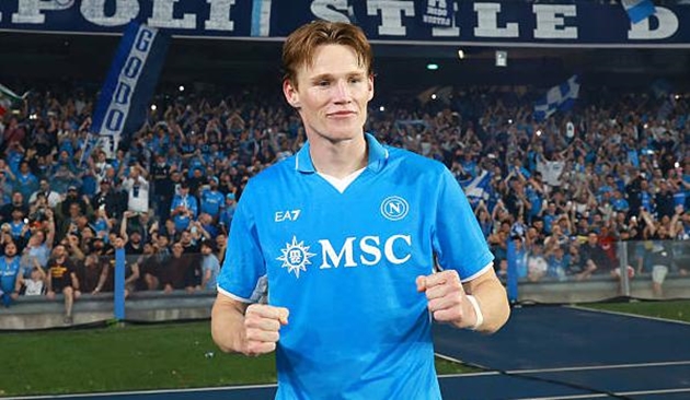 Lý do nào khiến Man United quyết định bán Scott McTominay?
