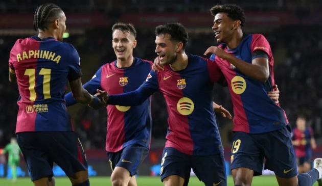 Cuộc đua Cầu thủ hay nhất mùa của Barcelona: Yamal, Pedri, Lewandowski?
