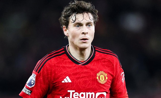 Lindelof chia tay Man United sau 8 năm gắn bó