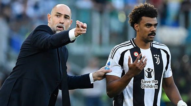 Thầy trò Igor Tudor là những người được đánh giá cao hơn.