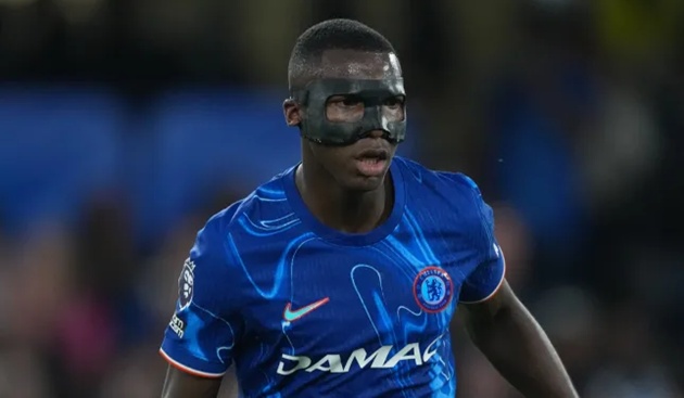 Caicedo đeo mặt nạ, vẫn ra sân ở trận quyết định của Chelsea
