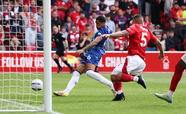 Chelsea thắng Forest, chốt vé Champions League