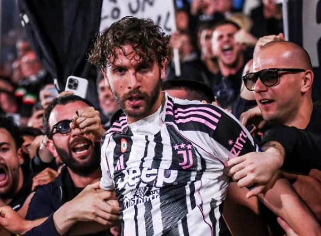 Juventus hạ gục Venezia, giành vé dự Champions League