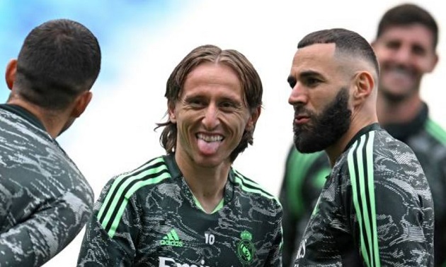 Benzema là người chơi cạnh Modric nhiều nhất.