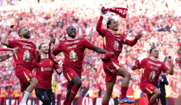 Liverpool lên kế hoạch mua Frimpong, Wirtz và Kerkez để bảo vệ ngôi vương