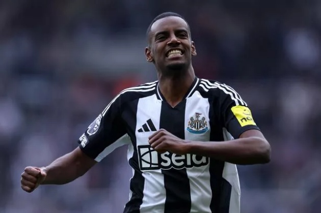 Hàng công Liverpool sẽ rất đáng sợ nếu có thêm Isak.
