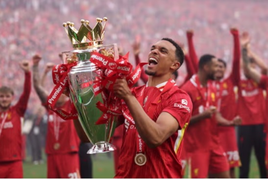 Anh đã cùng Liverpool giành danh hiệu trước khi rời đi.