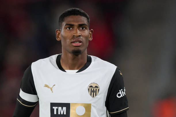 PSG tạo áp lực lớn cho Arsenal trong thương vụ Cristhian Mosquera
