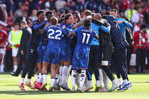 Chelsea vào top 4: Thành công gây tranh cãi của đội bóng không được yêu mến