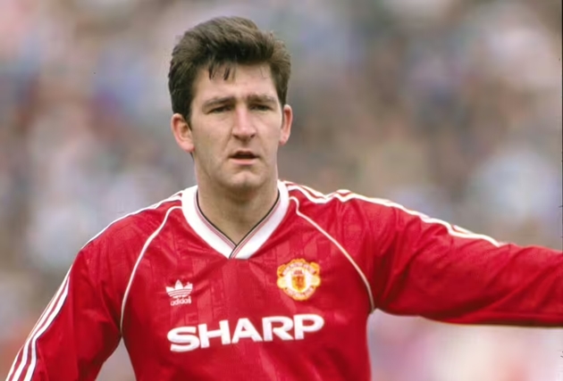 Norman Whiteside khi còn khoác áo Manchester United.