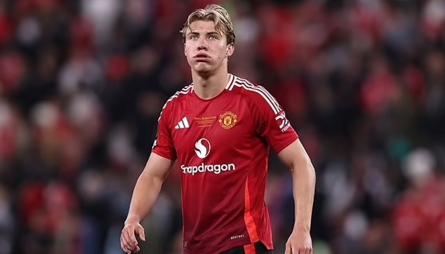 Tương lai Rasmus Hojlund mù mịt.