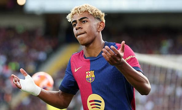 CHÍNH THỨC! Lamine Yamal gia hạn hợp đồng với Barcelona đến 2031