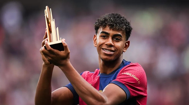 Barcelona quyết định giữ chân Lamine Yamal đến 2031.