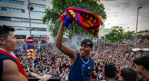 Barcelona muốn biến Lamine Yamal thành biểu tượng mới của câu lạc bộ.4