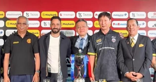HLV Kim Sang-sik khẳng định ASEAN All-Stars không ngại Man United