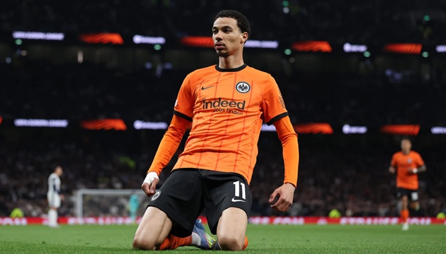 Slot đồng ý, Liverpool theo đuổi Ekitike dù bị hét giá 100 triệu euro