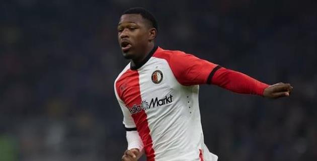 Aston Villa bổ sung Redmond cho dự án trẻ dài hạn.