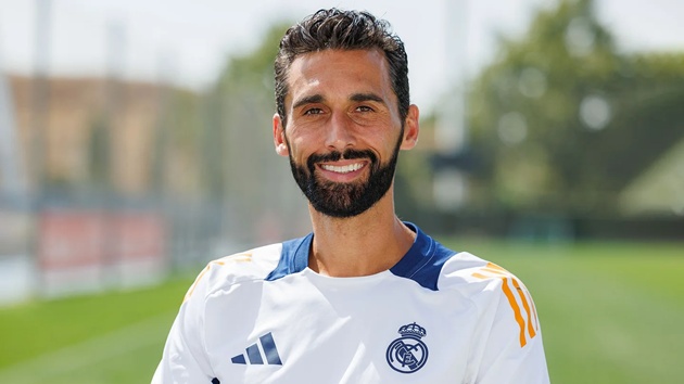 CHÍNH THỨC: Real bổ nhiệm Arbeloa thay Raul