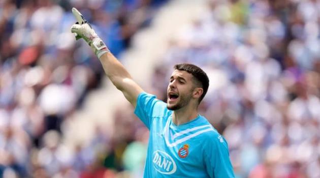 Joan Garcia chưa vội quyết tương lai giữa tin đồn Barca
