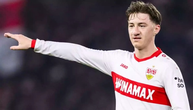 Toni Kroos tiến cử Stiller, Alonso cũng muốn tiền vệ Stuttgart