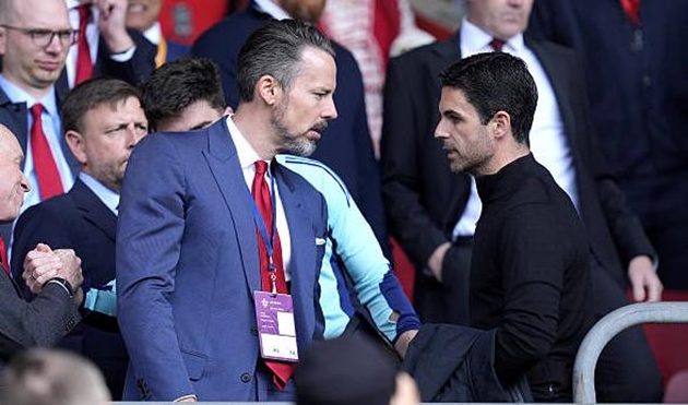 Chốt "bom tấn" tiền đạo, Arteta họp với ban lãnh đạo Arsenal