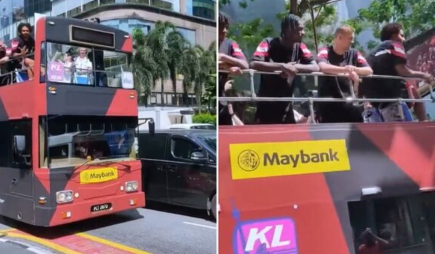 Man Utd bị chế nhạo khi diễu hành bằng xe buýt ở Malaysia