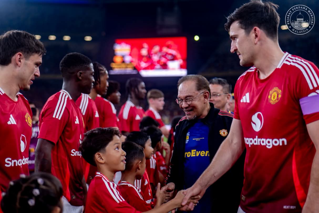 Thủ tướng Malaysia: "Tôi hy vọng Man United không xuống hạng"