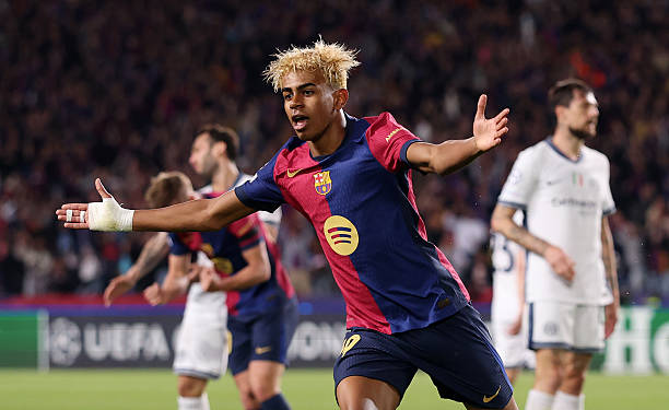 Barca đã trói chân thành công Yamal.