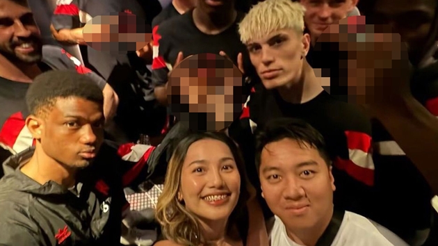 Man Utd náo loạn du đấu: Garnacho & Amad giơ 'ngón tay thối', HLV Amorim nổi giận