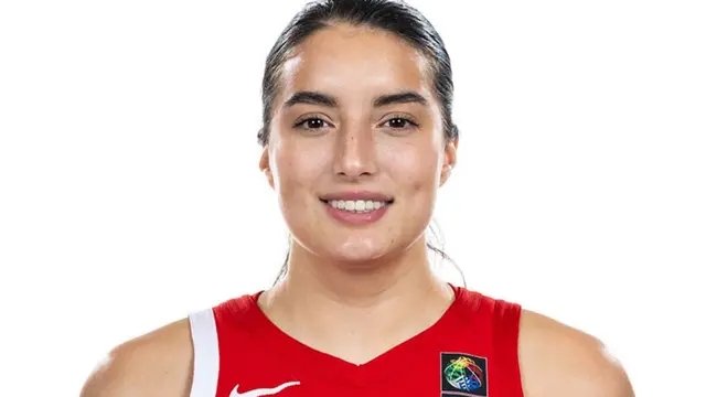 Vợ của Sandy Walsh, Aislinn Konig, là một vận động viên bóng rổ chuyên nghiệp tại Canada.