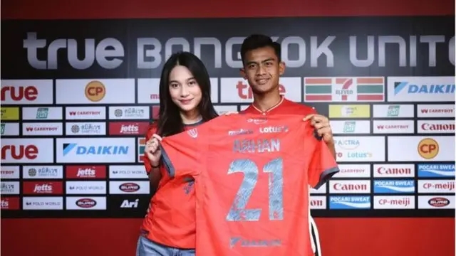 Pratama Arhan và nàng hot girl Instagram Azizah Salsha.