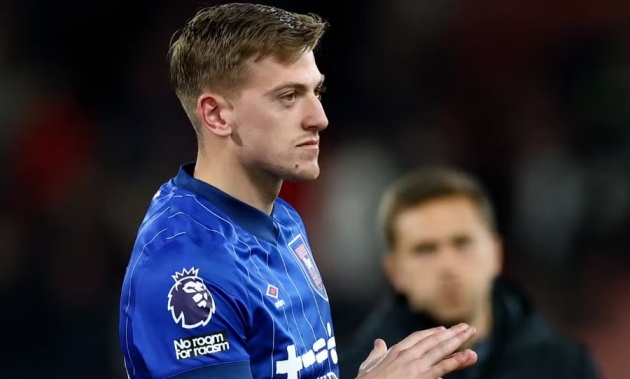 Liam Delap có thể trở thành Cole Palmer mới của Chelsea