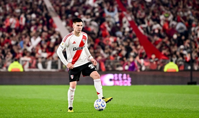 Franco Mastantuono tạo nên cuộc cạnh tranh kịch tính giữa PSG và Real