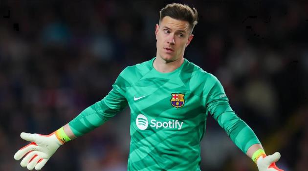 Barca tính bán Ter Stegen, chờ Joan Garcia đồng ý