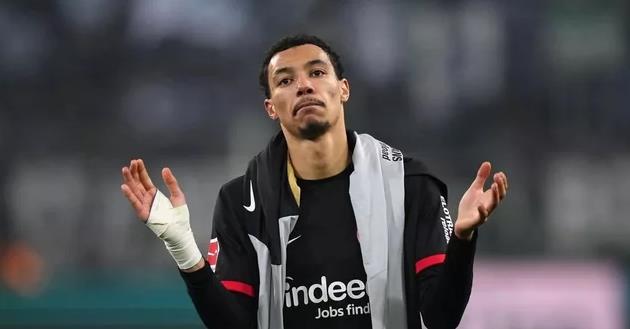 Fabrizio Romano xác nhận Liverpool liên hệ chặt chẽ với tiền đạo Hugo Ekitike