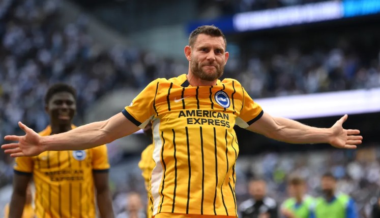 James Milner khoe vóc dáng săn chắc ở tuổi 39
