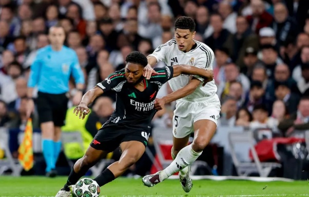 Real có thể áp dụng chiến lược với cầu thủ Arsenal như với Alexander-Arnold