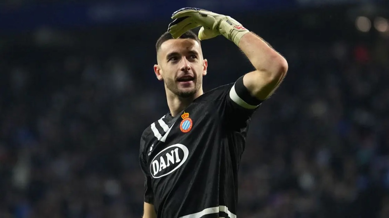 Barcelona sắp hoàn tất thỏa thuận với thủ môn Joan Garcia