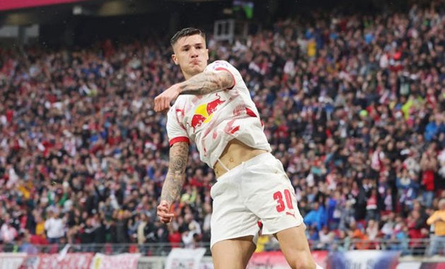 Arsenal đẩy mạnh đàm phán với Benjamin Sesko dù quan tâm Viktor Gyokeres