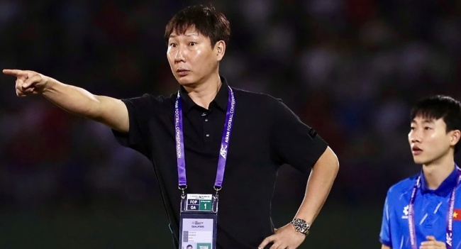 HLV Kim Sang-sik quyết tâm cùng học trò đánh bại Malaysia.