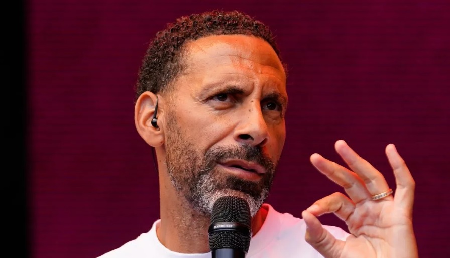 Ferdinand khen Luis Enrique là "con người phi thường'" sau chiến thắng của PSG