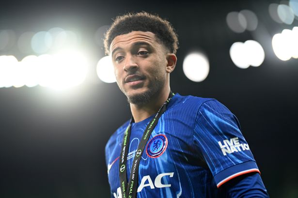 Jadon Sancho và bài toán sự ổn định: Chelsea liệu có nên đặt niềm tin lâu dài?
