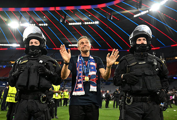 Cổ động viên làm ảnh hưởng đến thắng lợi của PSG.