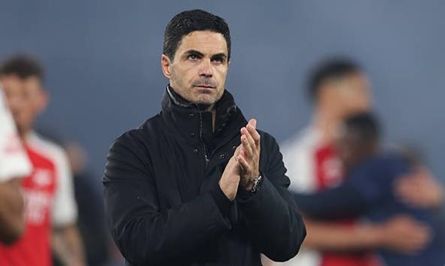 Arsenal sắp nổ cùng lúc 2 bom tấn hè 2025